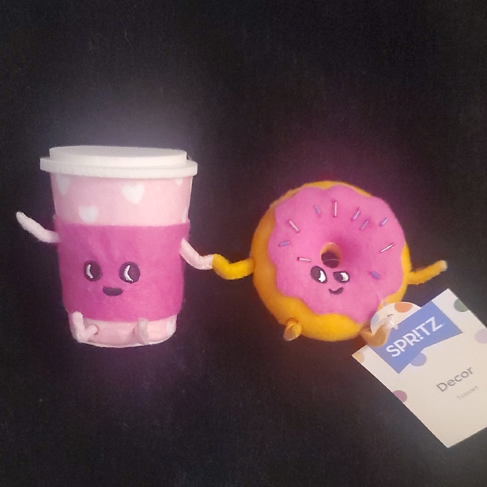 Spritz Pink Donut & Pink Coffee Duo Decor